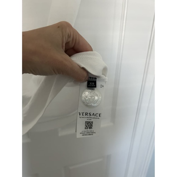 NWT - Versace Style White La Greca Logo T-shirt - Unisex - Picture 4 of 5